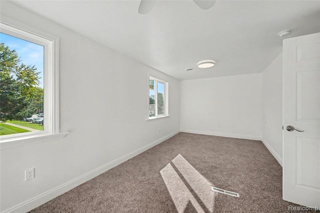 8603 Essex Avenue, Warren, MI 48089