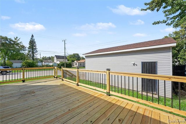 8603 Essex Avenue, Warren, MI 48089