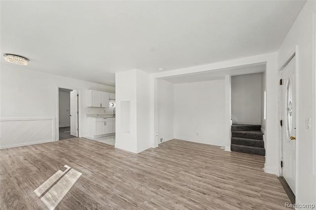 8603 Essex Avenue, Warren, MI 48089