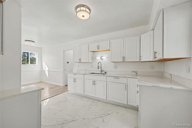 8603 Essex Avenue, Warren, MI 48089