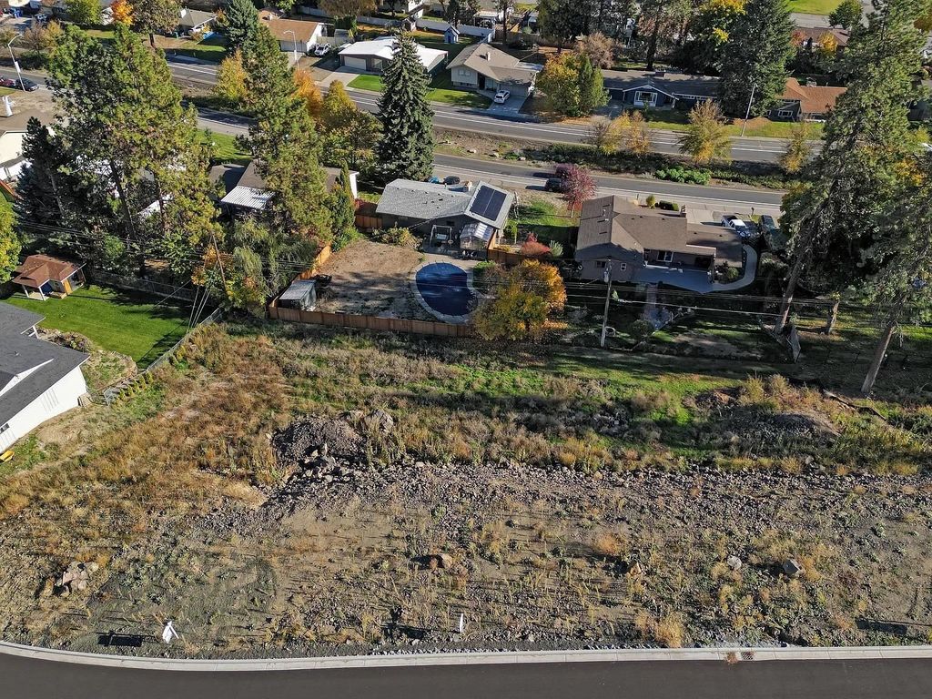8064 N Jefferson Dr, Spokane, WA 99208 photo 3