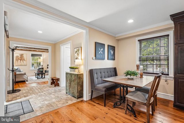 4 CRUMLEY AVE, Malvern, PA 19355