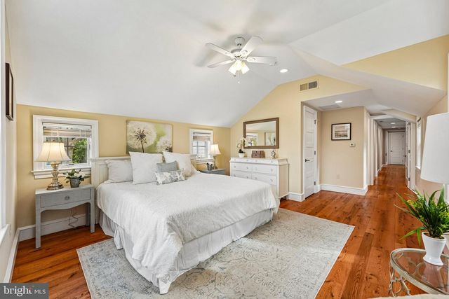 4 CRUMLEY AVE, Malvern, PA 19355