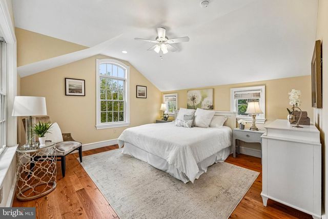 4 CRUMLEY AVE, Malvern, PA 19355
