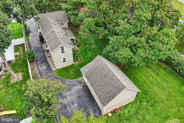 4 CRUMLEY AVE, Malvern, PA 19355