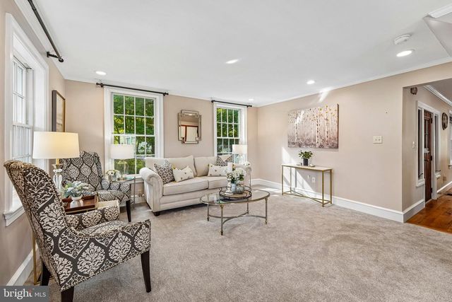 4 CRUMLEY AVE, Malvern, PA 19355