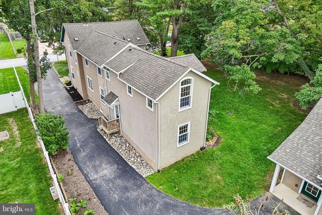 4 CRUMLEY AVE, Malvern, PA 19355