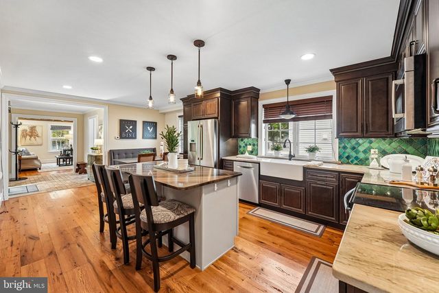4 CRUMLEY AVE, Malvern, PA 19355