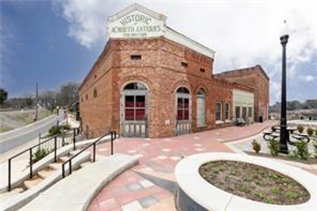 326 Cavalier SE Lane, Acworth, GA 30102