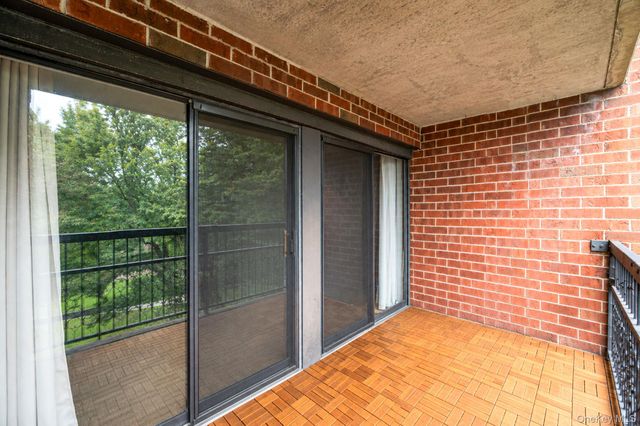 380 Fulton Street G2, Farmingdale, NY 11735