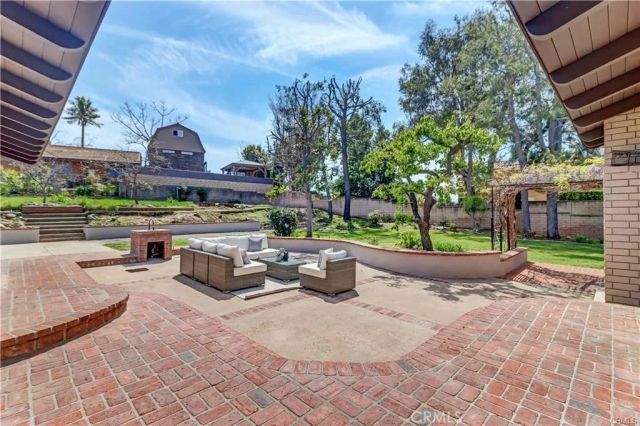 281 S Willdan, Anaheim, CA 92808