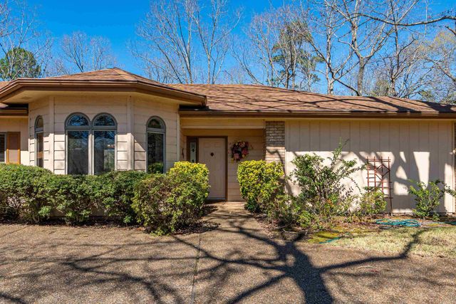 36 Encantado Way, Hot Springs Village, AR 71909