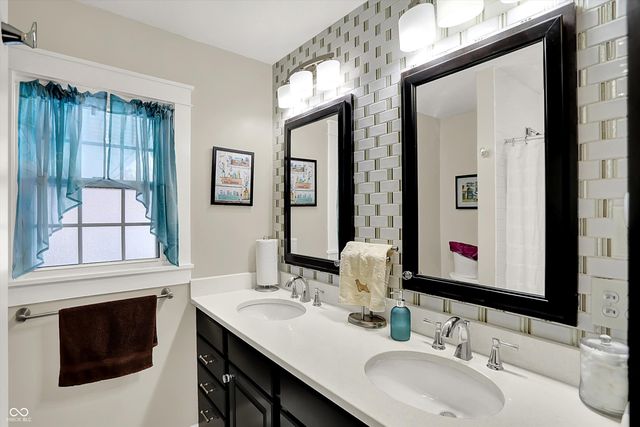 5827 Susan Drive E, Indianapolis, IN 46250