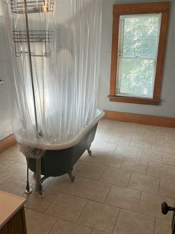 19 Central St Street, Battle Creek, MI 49017