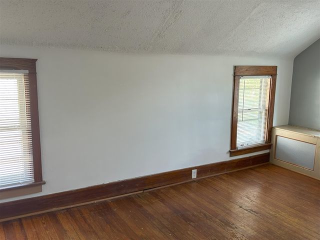 19 Central St Street, Battle Creek, MI 49017