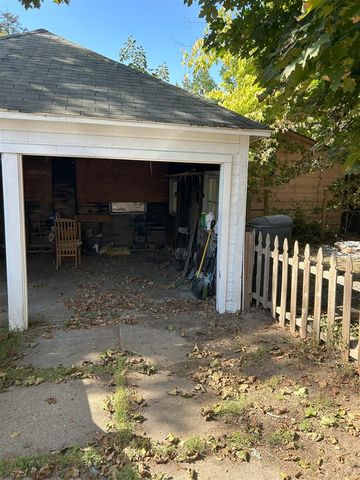 19 Central St Street, Battle Creek, MI 49017