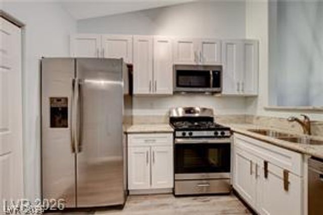 393 Blanca Springs Drive, Henderson, NV 89014