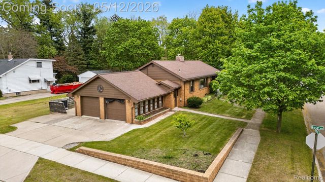 1209 Beatrice Street, Flushing, MI 48433