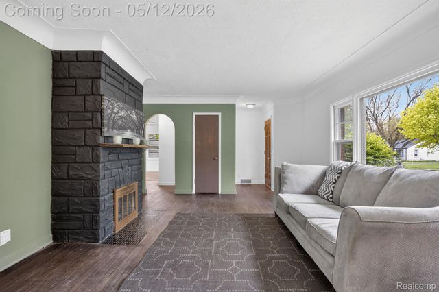 1209 Beatrice Street, Flushing, MI 48433