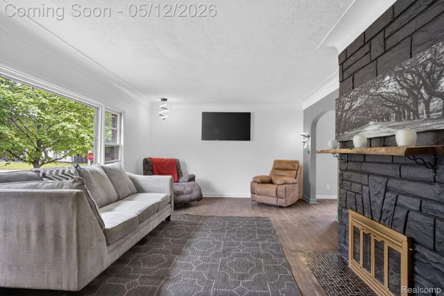 1209 Beatrice Street, Flushing, MI 48433