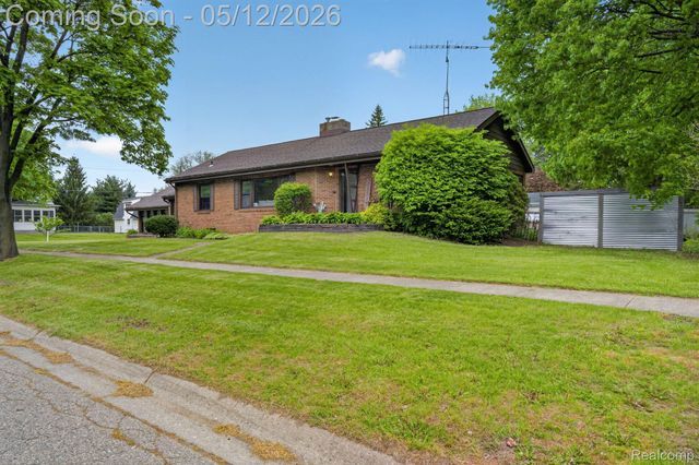 1209 Beatrice Street, Flushing, MI 48433