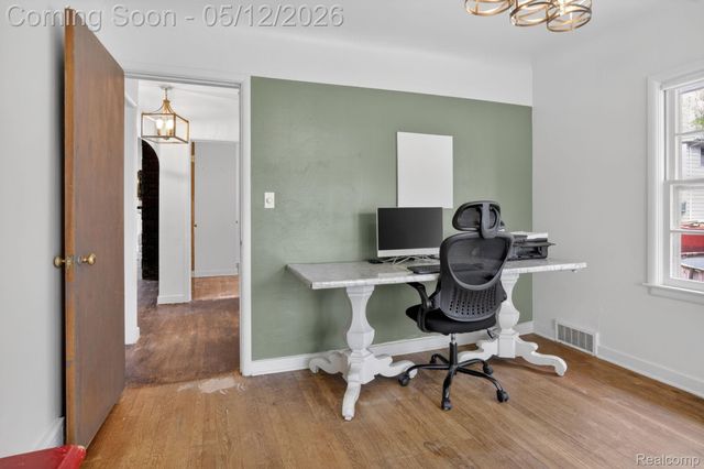 1209 Beatrice Street, Flushing, MI 48433