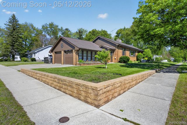 1209 Beatrice Street, Flushing, MI 48433