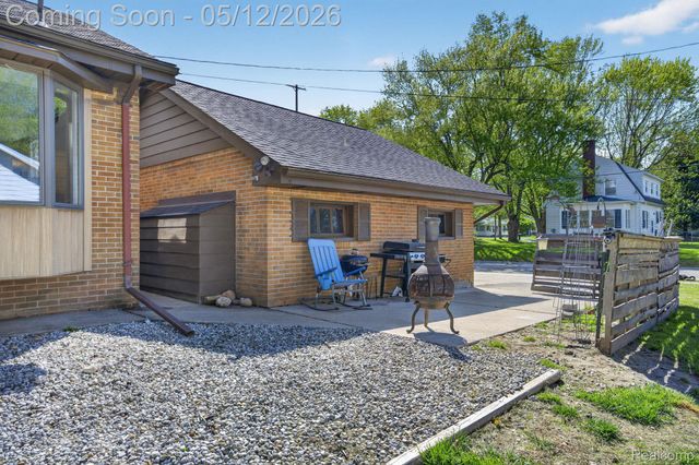 1209 Beatrice Street, Flushing, MI 48433