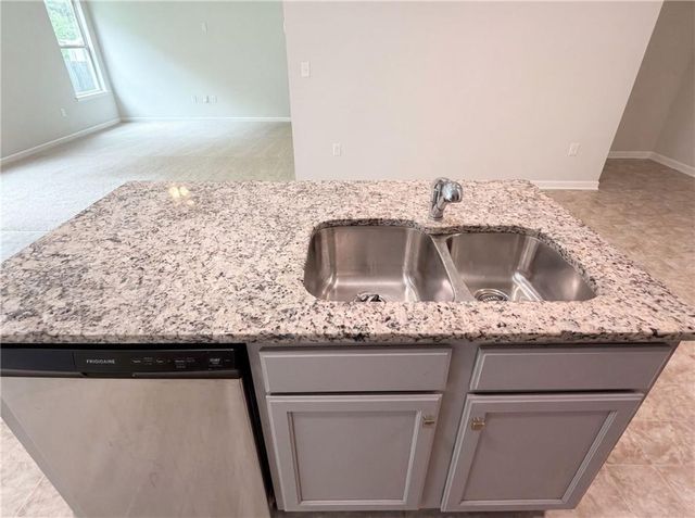 5053 Pioneer Parkway, Mcdonough, GA 30253