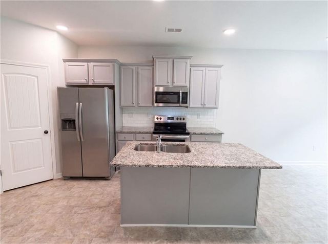 5053 Pioneer Parkway, Mcdonough, GA 30253