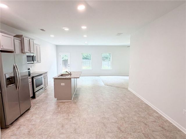 5053 Pioneer Parkway, Mcdonough, GA 30253