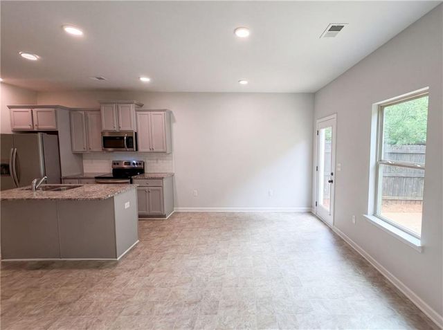 5053 Pioneer Parkway, Mcdonough, GA 30253