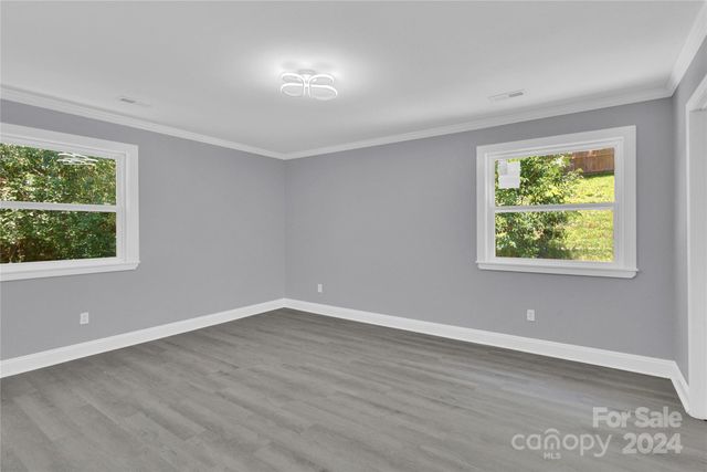 8433 Rittenhouse Circle, Charlotte, NC 28270