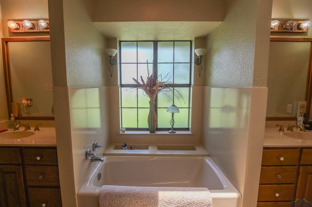 923 CR 2650, Mineola, TX 75773
