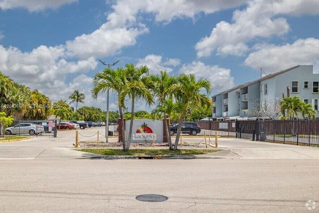 1725 W 60th St F202, Hialeah, FL 33012