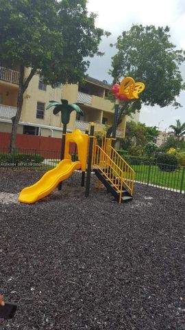 1725 W 60th St F202, Hialeah, FL 33012