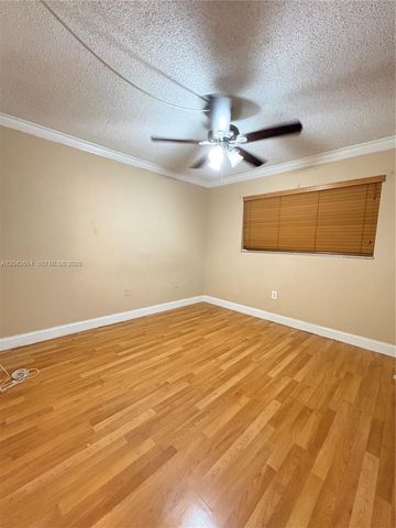 1725 W 60th St F202, Hialeah, FL 33012