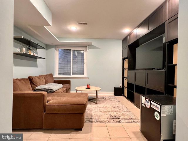 1211 WEBSTER ST, Philadelphia, PA 19147