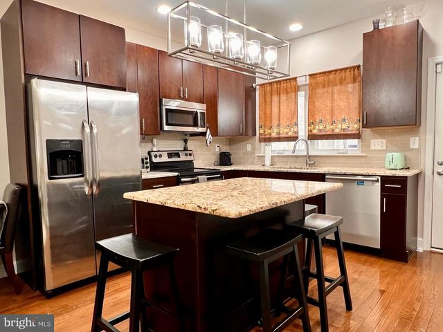 1211 WEBSTER ST, Philadelphia, PA 19147