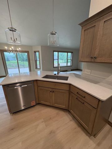3373 GLENDALE AVENUE, Green Bay, WI 54313