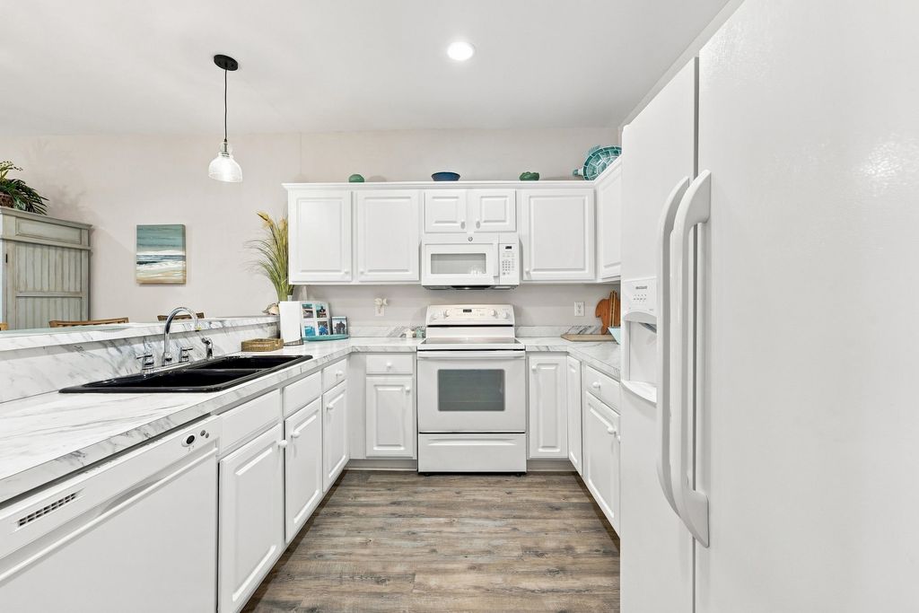 1058 Sea Mountain Hwy Unit 1301, North Myrtle Beach, SC 29582 — photo 2
