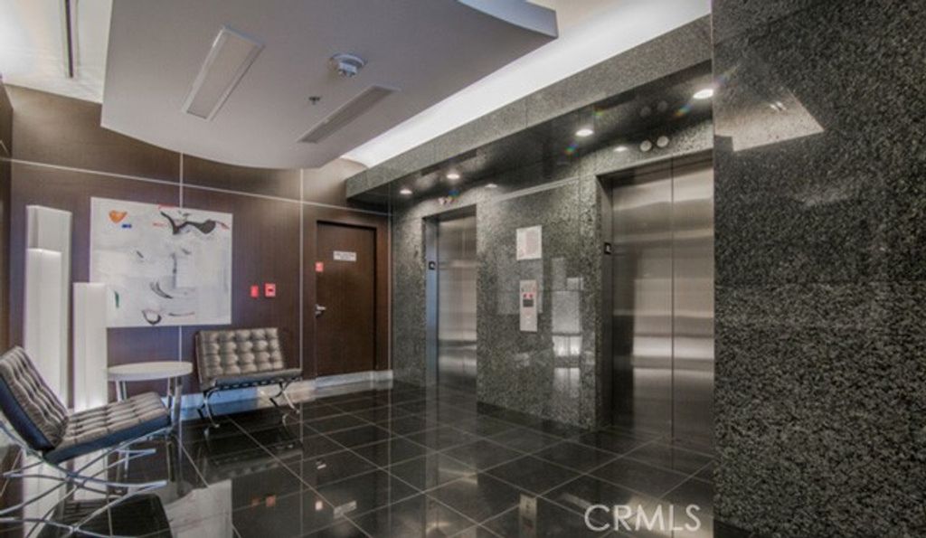 Image 18 of property listing at 655 Hope S 1605, Los Angeles, CA 90017