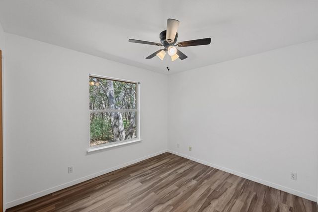 4207 Deer TRL, Spicewood, TX 78669