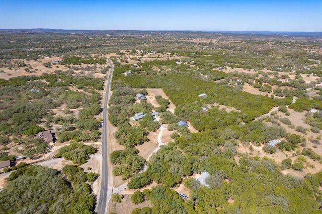 4207 Deer TRL, Spicewood, TX 78669