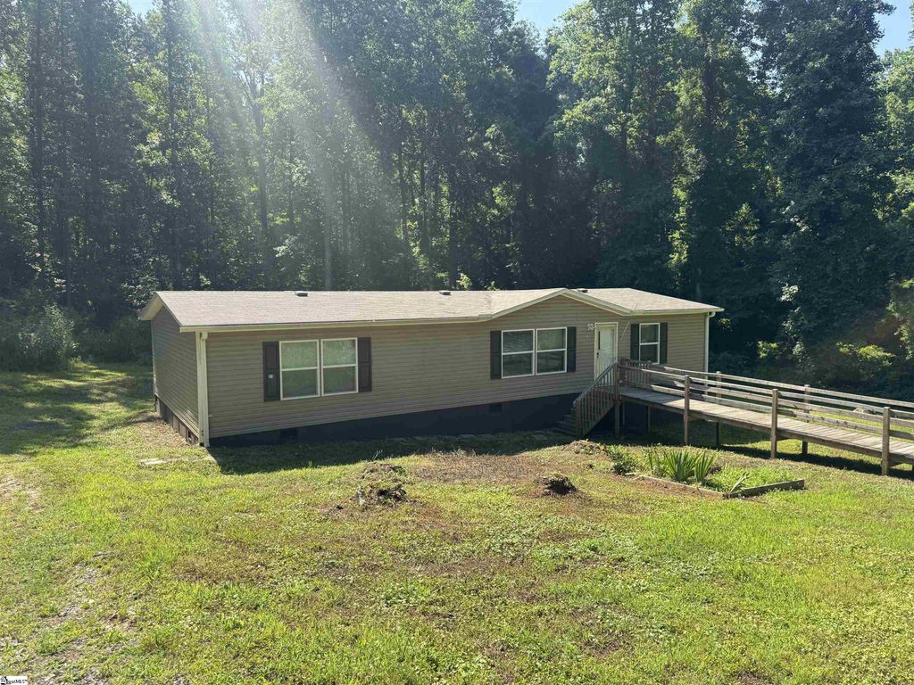 21 Hughes Road, Greenville, SC 29611
