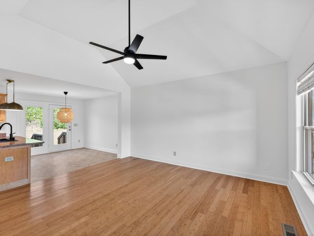 122 Larkin Springs Rd, Madison, TN 37115