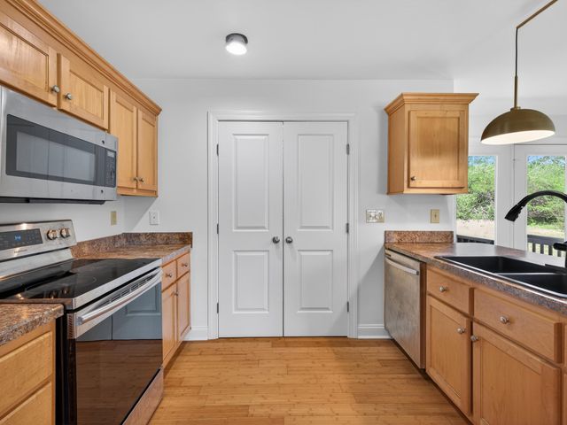 122 Larkin Springs Rd, Madison, TN 37115