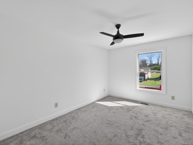 122 Larkin Springs Rd, Madison, TN 37115