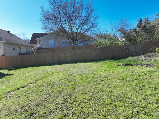 122 Larkin Springs Rd, Madison, TN 37115