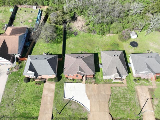 122 Larkin Springs Rd, Madison, TN 37115